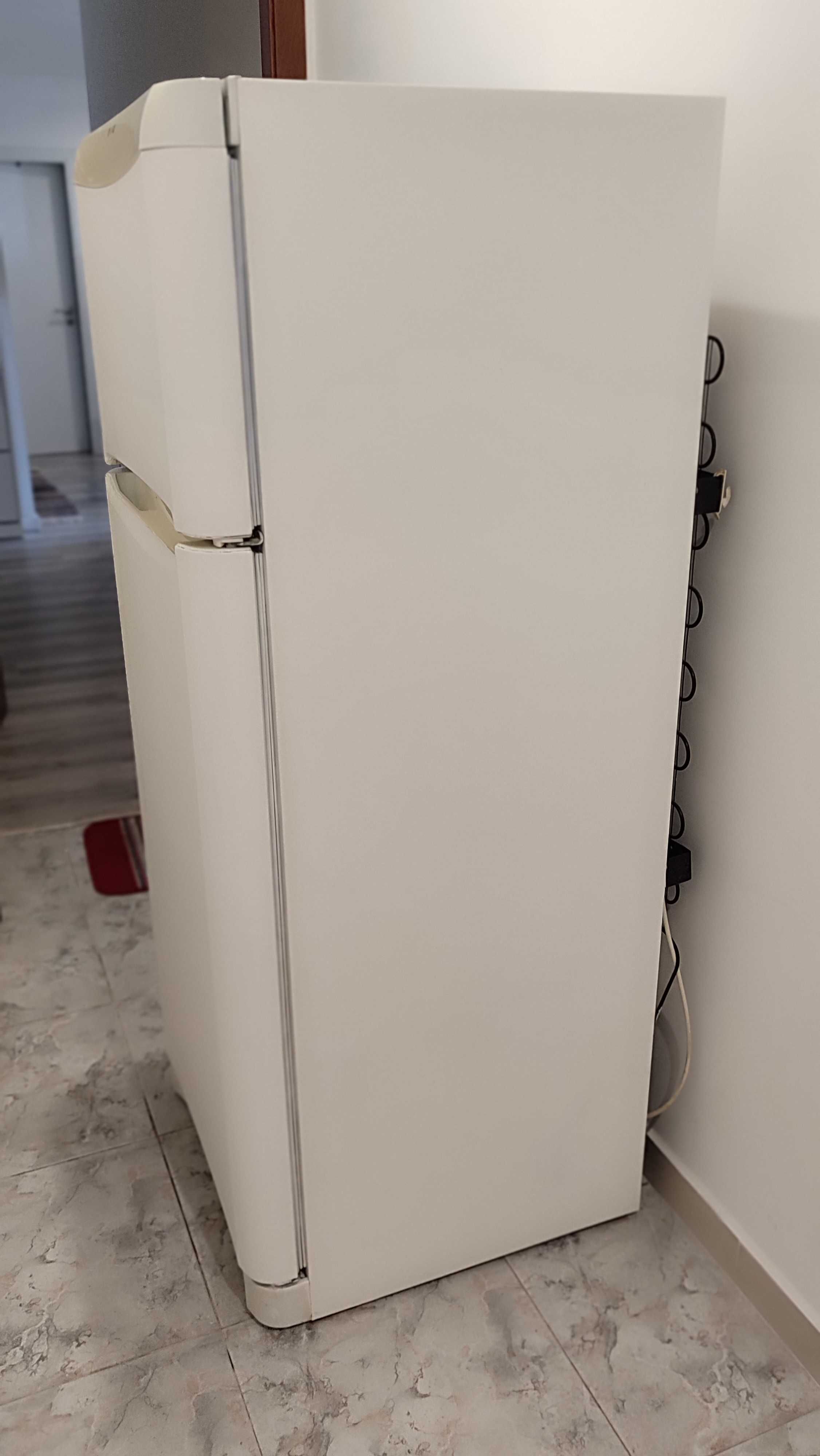 Frigorífico indesit