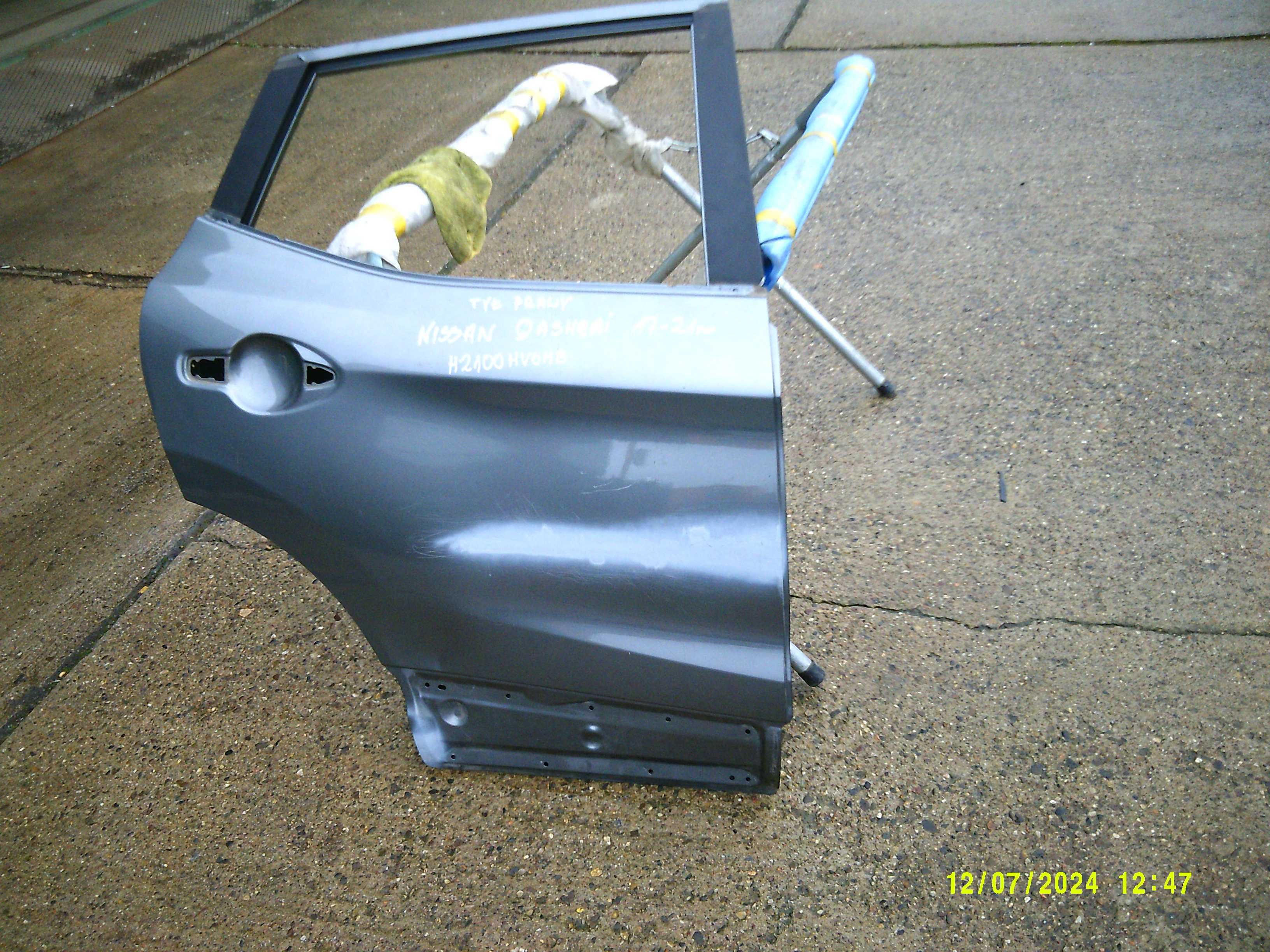 Drzwi tylne prawe Nissan Qashqai  17-21r.