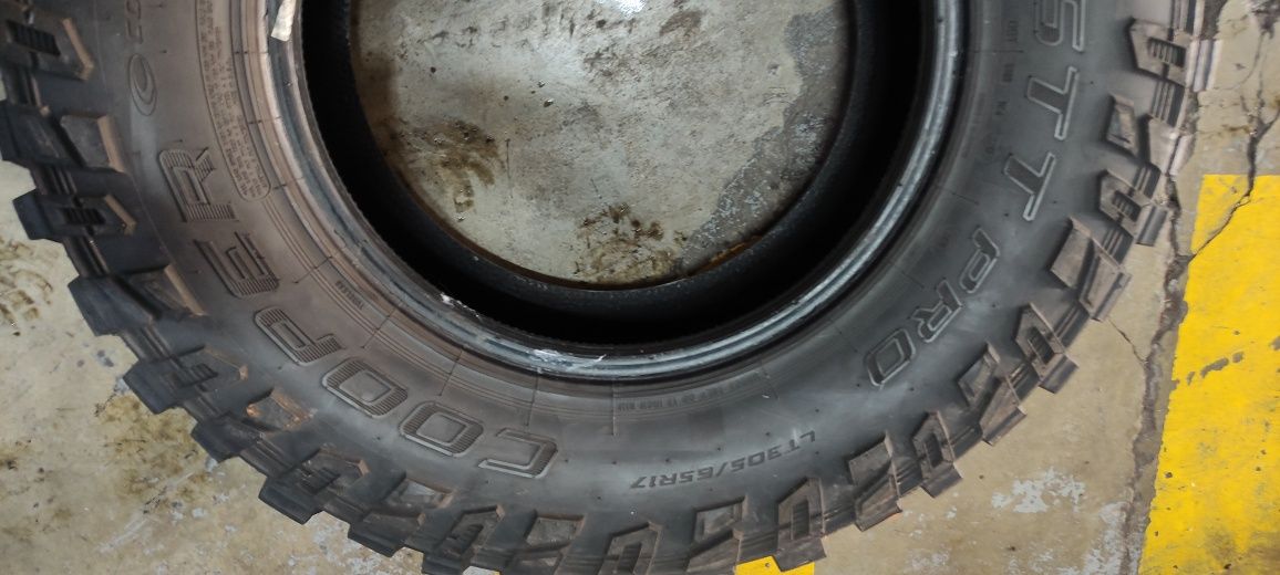 Pneus 305/65/17 cooper semi novos