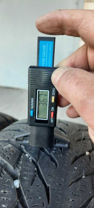 Nokian 215/60 R16 hakapelita