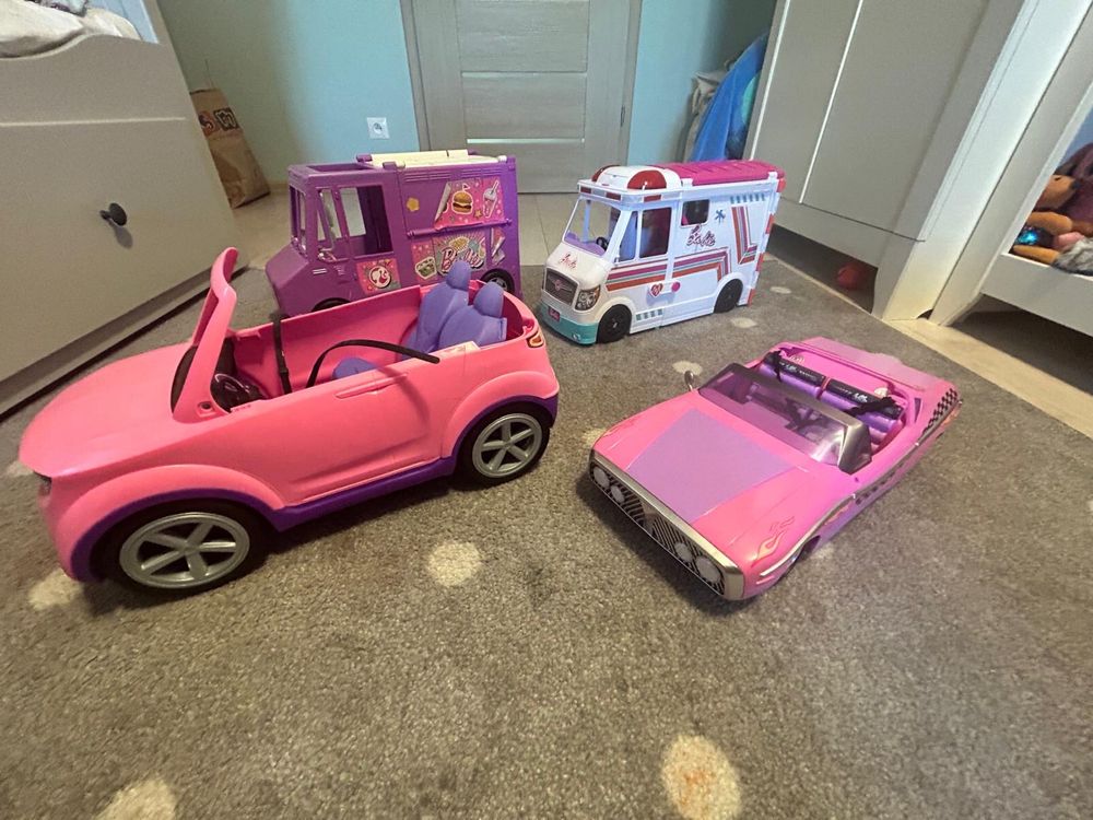 Samochodziki Barbie