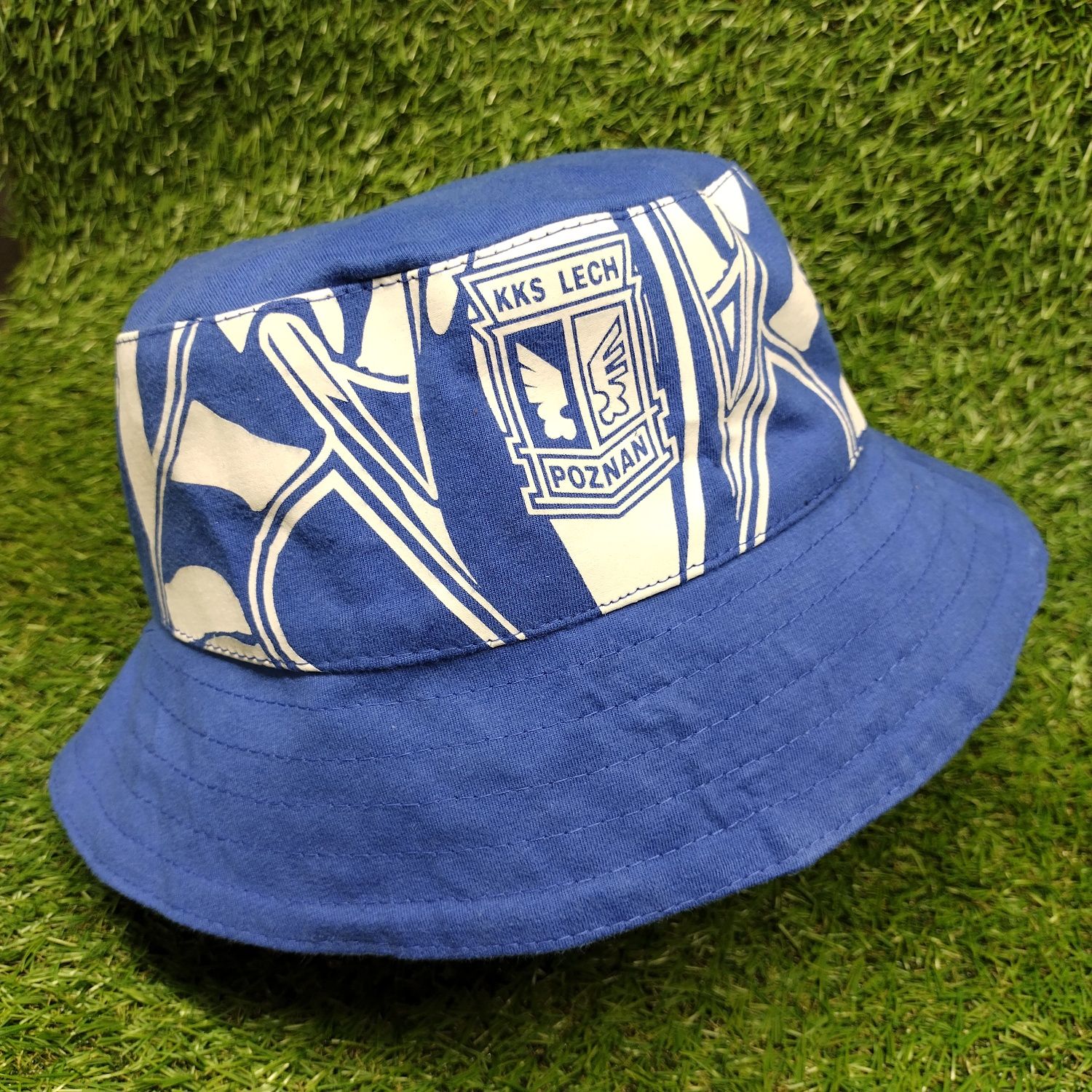 Czapka buckethats Lech Poznań