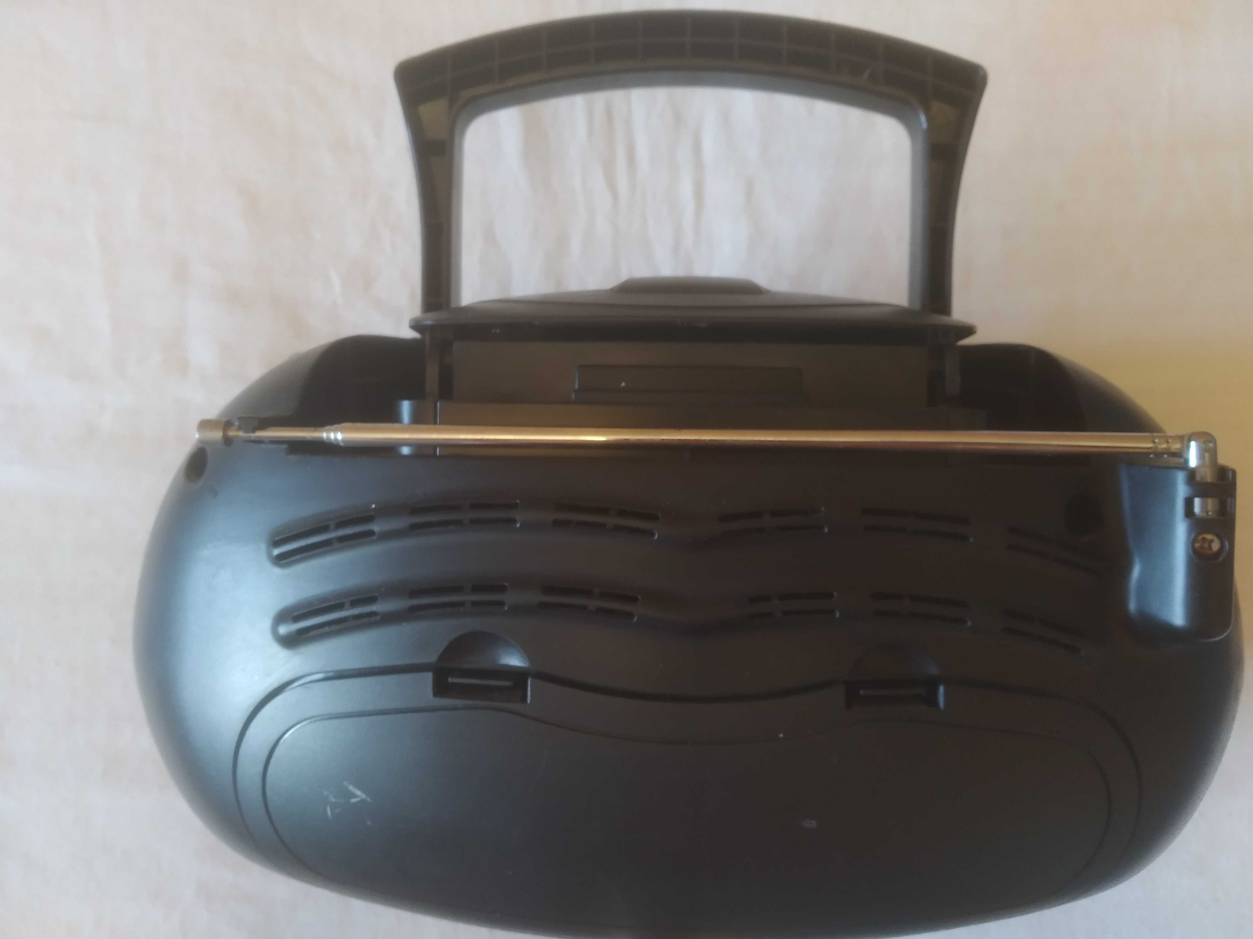 Магнітола LG CD-321AX робоча