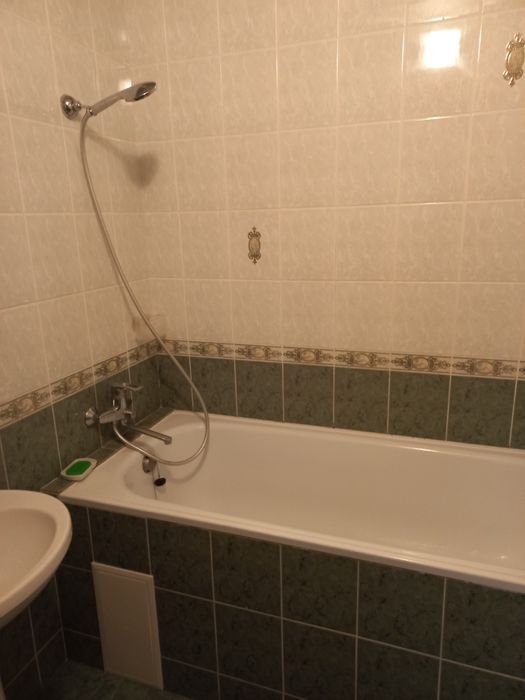 2х ком.кв посуточно,почасово без откл. света 1200грн  с  кондиционером