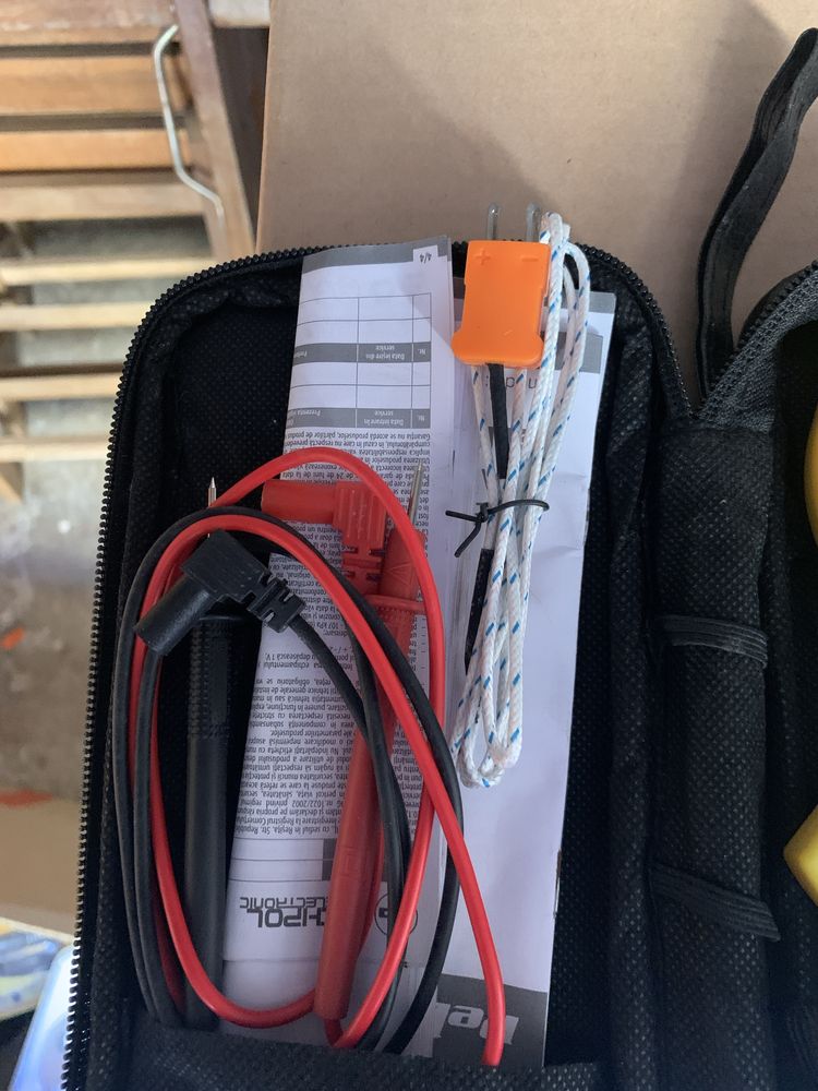 Multimetro Clamp meter