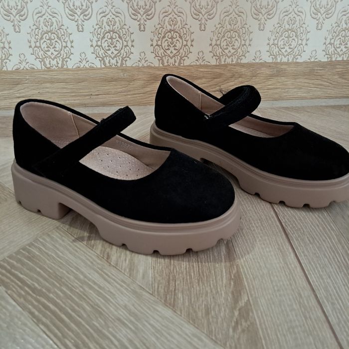 Продам   туфлі дівчачі