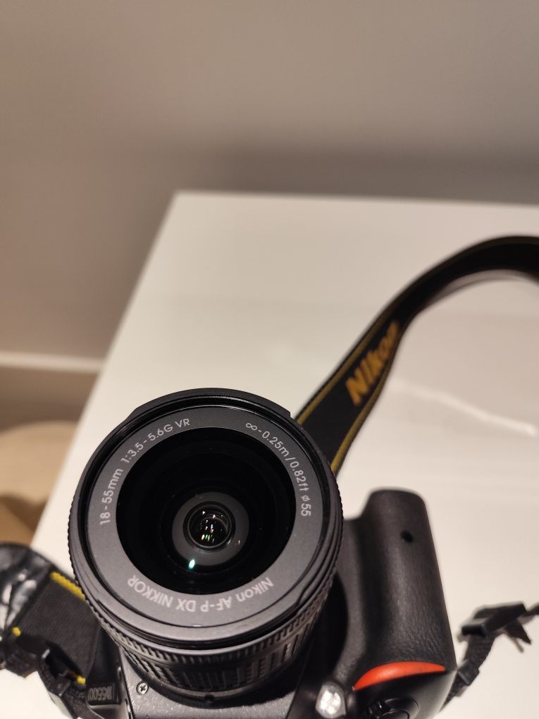 Nikon D5500 com lente 18-55mm