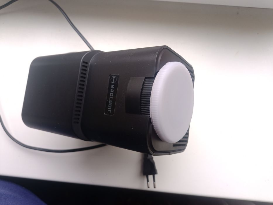 Magcubic HY320 — Smart 4K Проєктор