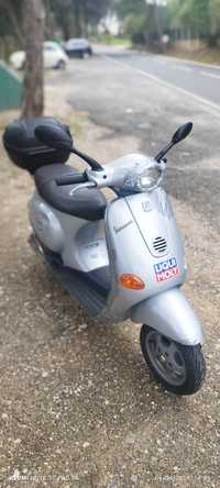 Vespa et4 50 impecável