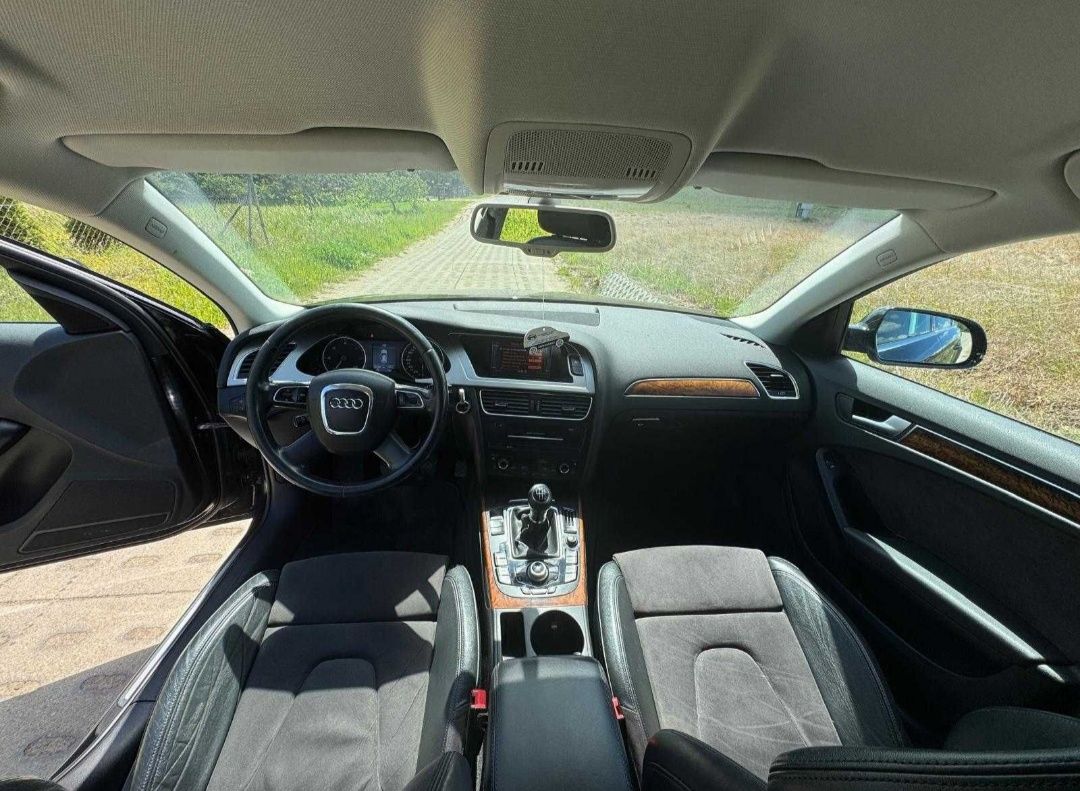 Audi a4b8 2.0tdi s-line mod 2011 NAVI

BIXenon Led