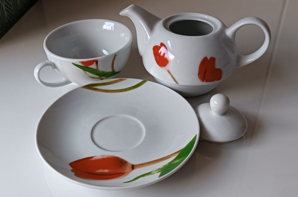 Zestaw do herbaty 2w1 biała porcelana dzbanek filiżanka spodek wieczko