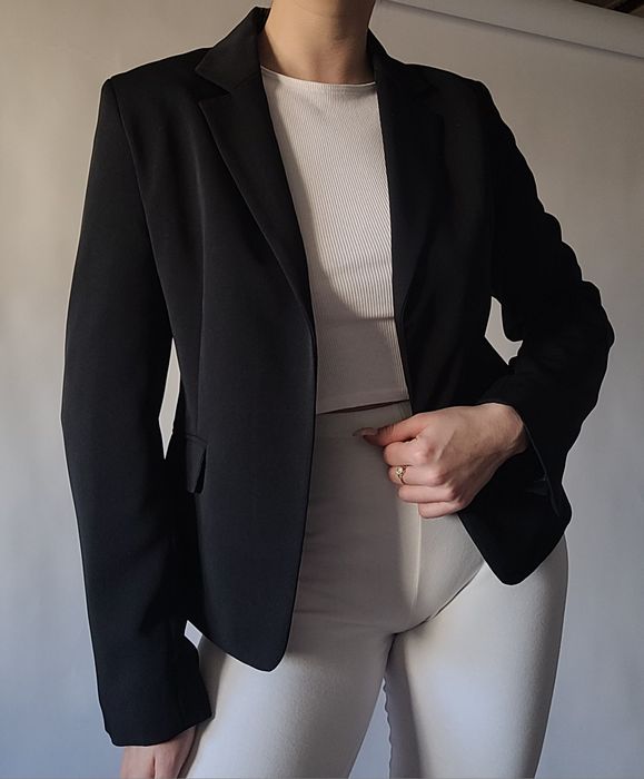 Czarna elegancka marynarka żakiet monnari basic 40 L