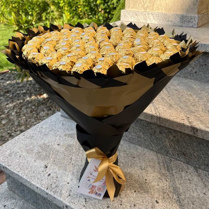 Prezent na 75 Urodziny, Ślub. Bukiet ze słodyczy Ferrero 75 szt.