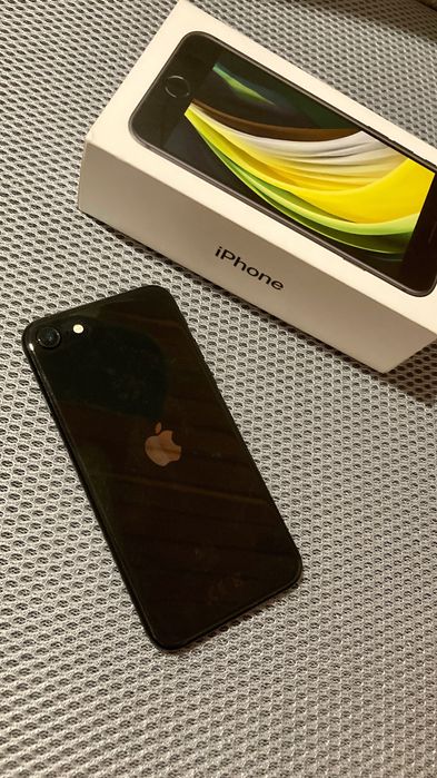 iPhone SE 2nd com caixa