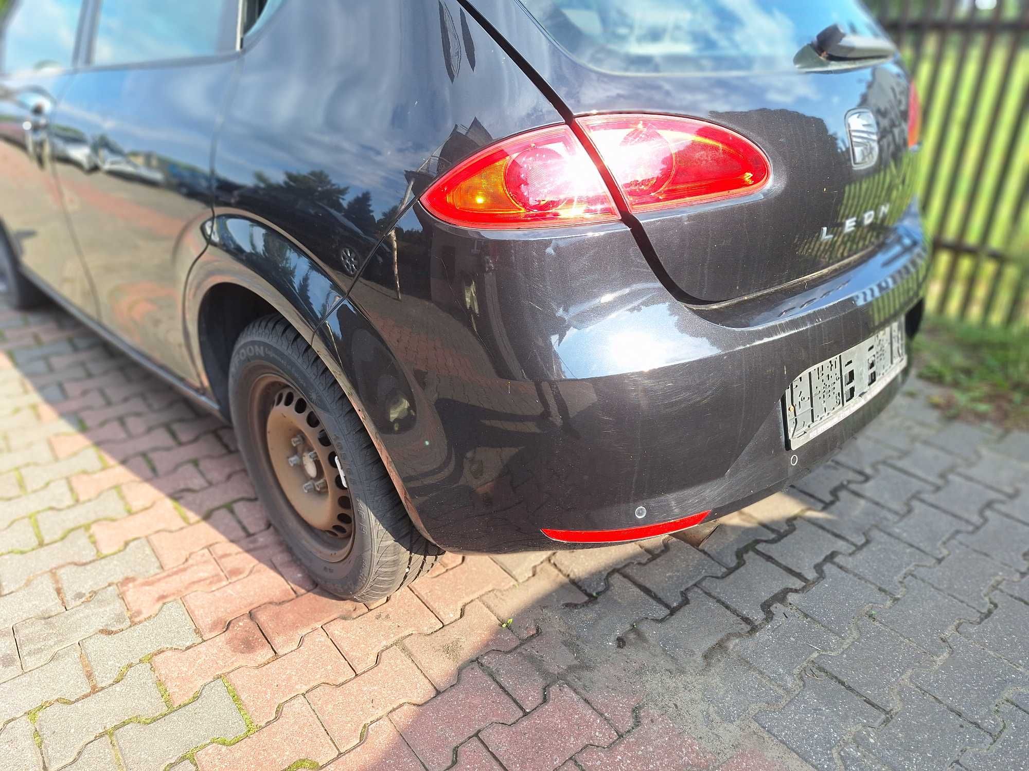 Seat Leon II lampy tylne w błotnik i klapę OE