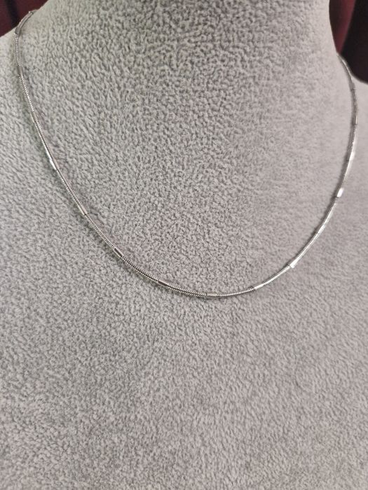 Srebrny gruby łańcuszek z ozdoba stal chirurgiczna