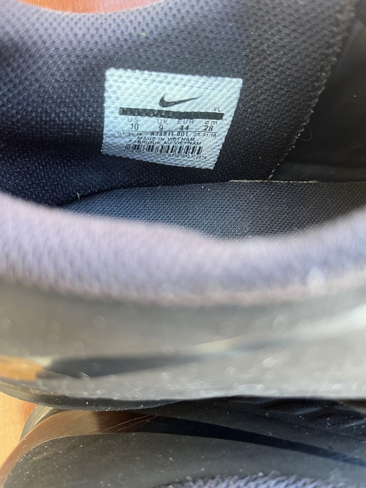 Сороконіжки Nike