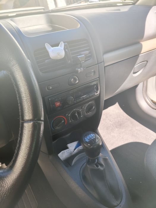 Renault Clio 2 comercial 2004