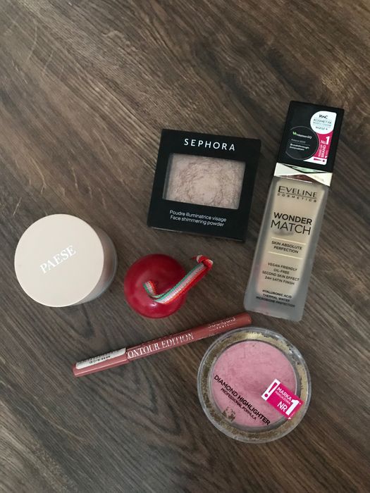 Zestaw kosmetyków kosmetyki Sephora Paese Eveline rozświetlacz podkład