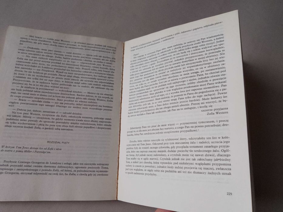 H. Fielding "Historia życia Toma Jonesa" t. 1, 2