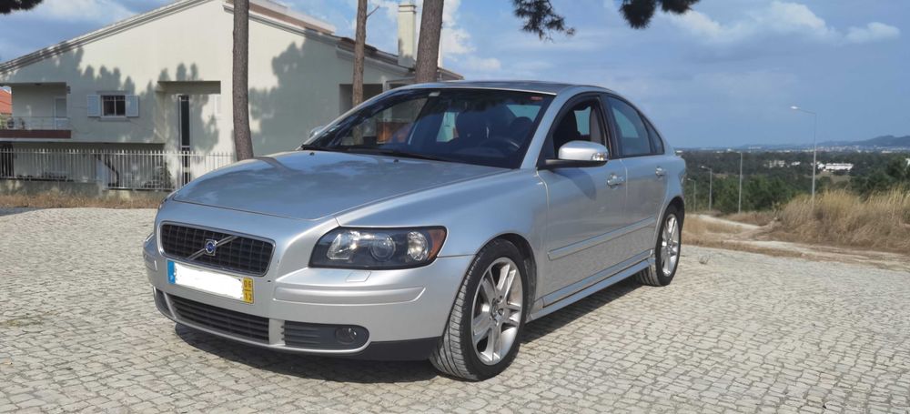 Volvo S40 1.6D R-Design (SEM MBWAY)