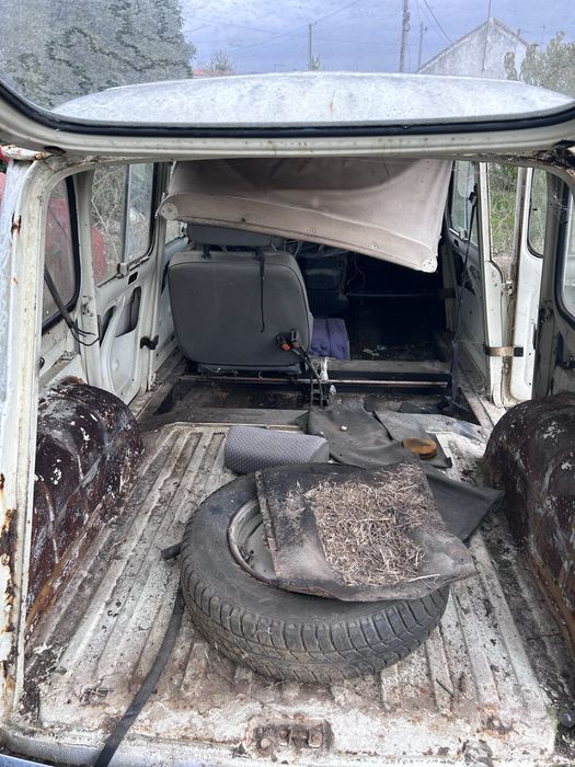 Vendo 4L para peças