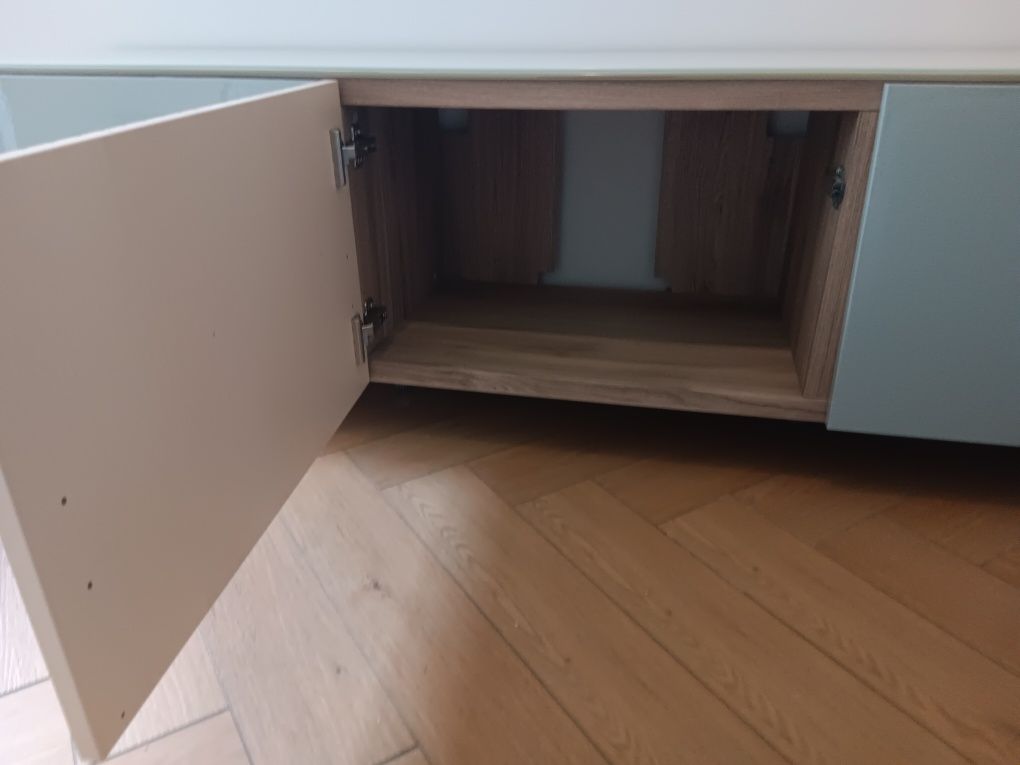Movel TV ikea c/portas 180x42x38cm