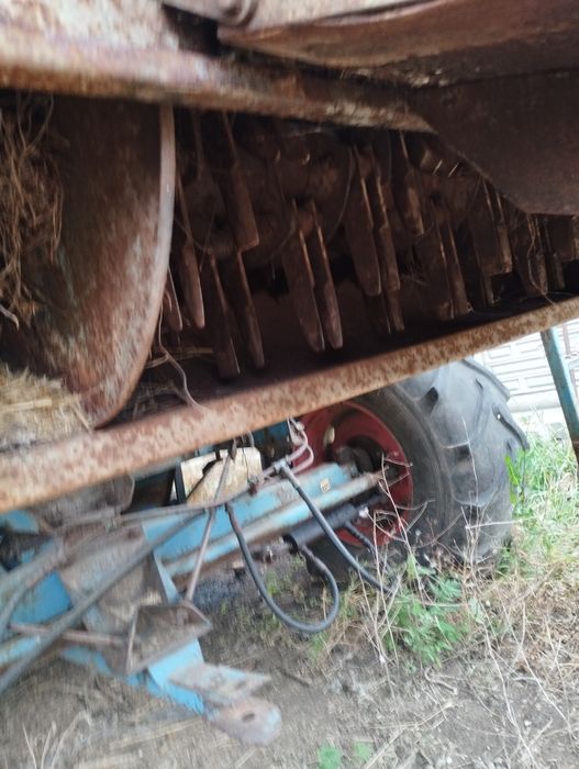 Продам комбайн Славутич