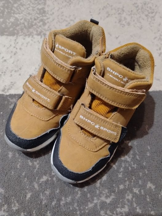 Buty chłopięce rozmiar 28 wkładka 18.2cm zimowe wiosenne kozaki