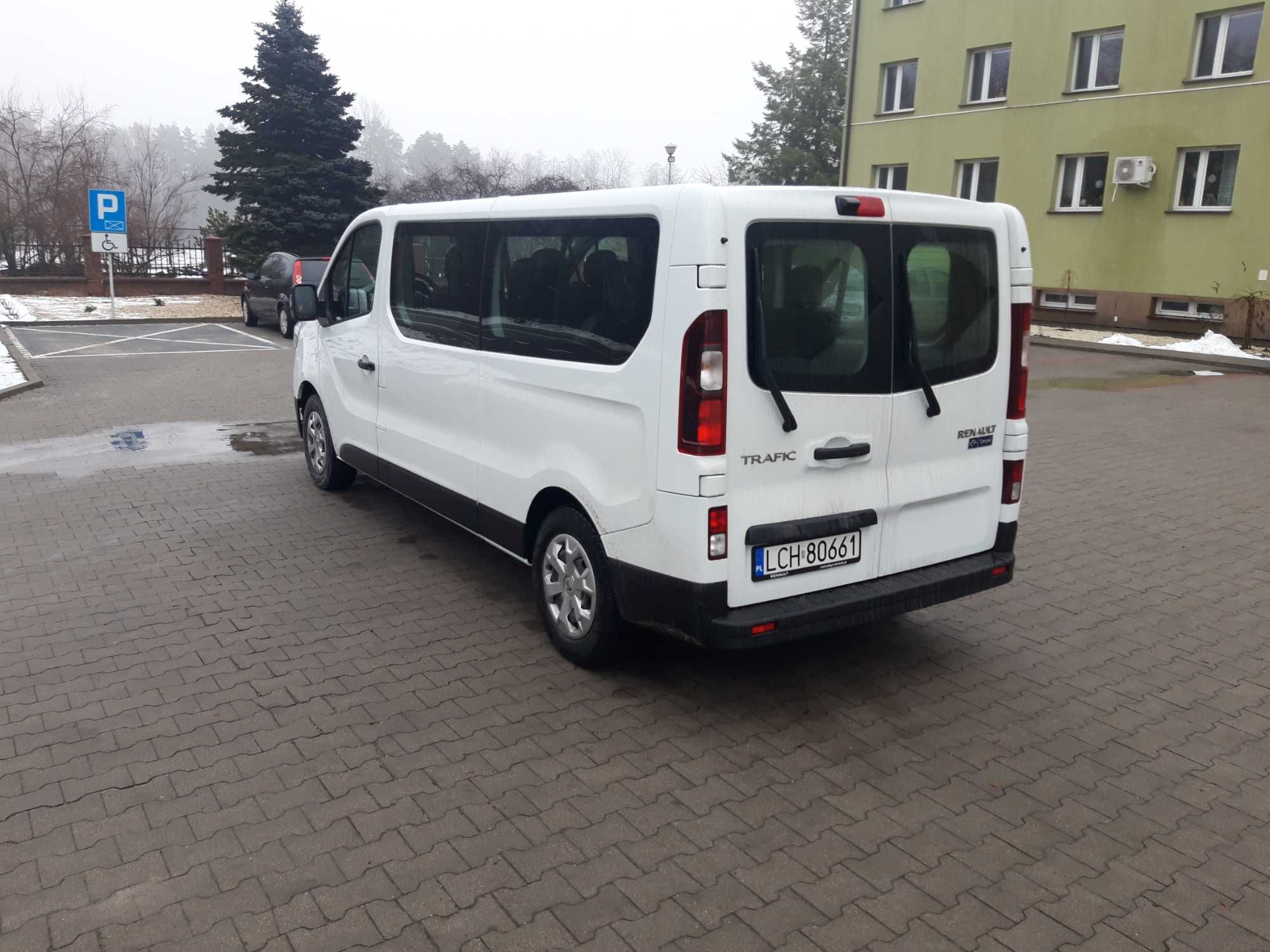 Wynajem busa 9 osobowego,przewóz osób