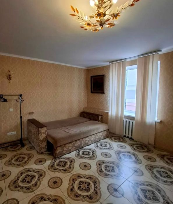 Здам квартиру під манікюрний салон 2 поверх вул. Кафедральна