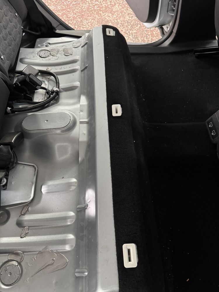 Кліпса  Renault Zoe Megane 3 883041628R дивана заднього патрон гніздо