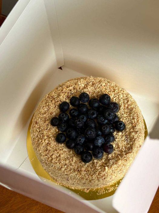 Принимаю заказы на торты к праздничному столу