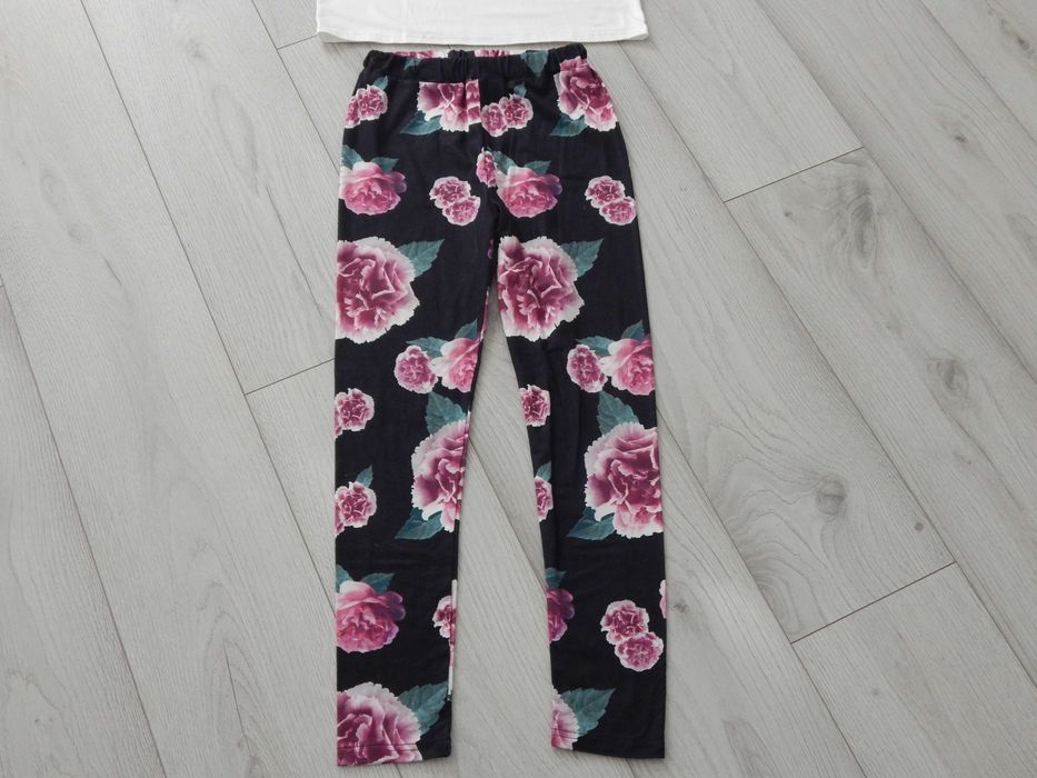 Komplet leginsy + koszulka rozm. 140