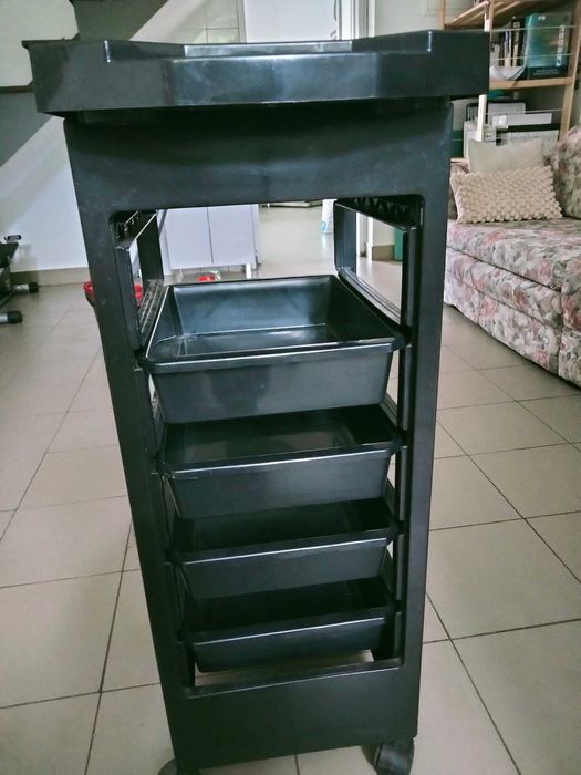 Szafka do salonu groomerskiego
