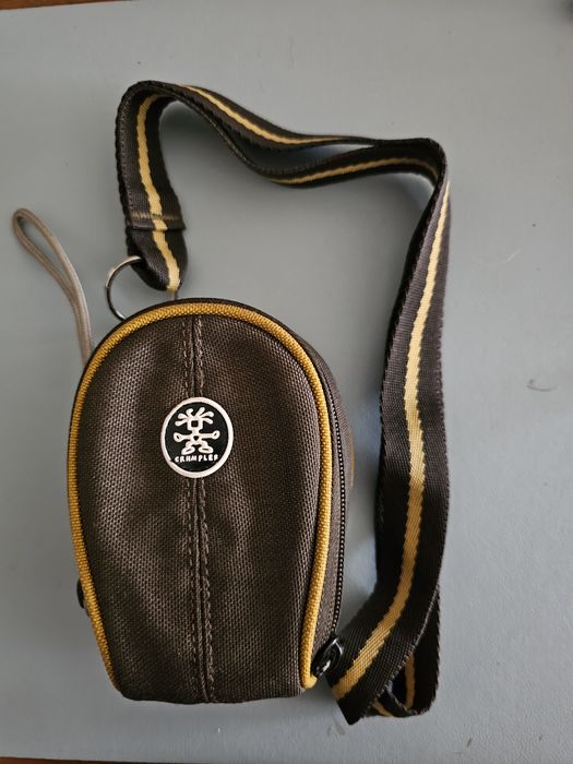 Máquina fotográfica Lumix TZ10, Bolsa Crumpler e cartão memória 16 GB