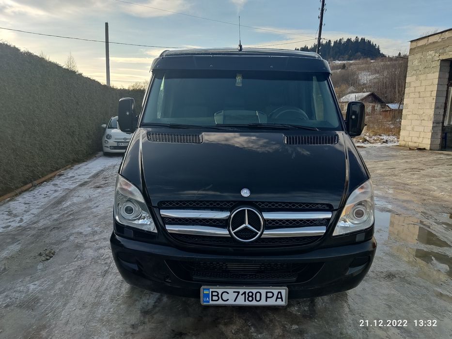 Пасажирські перевезЕння по Україні автобусами, трансфери , екскурсії.