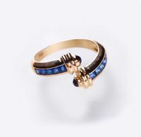 Золотое кольцо с сапфирами
