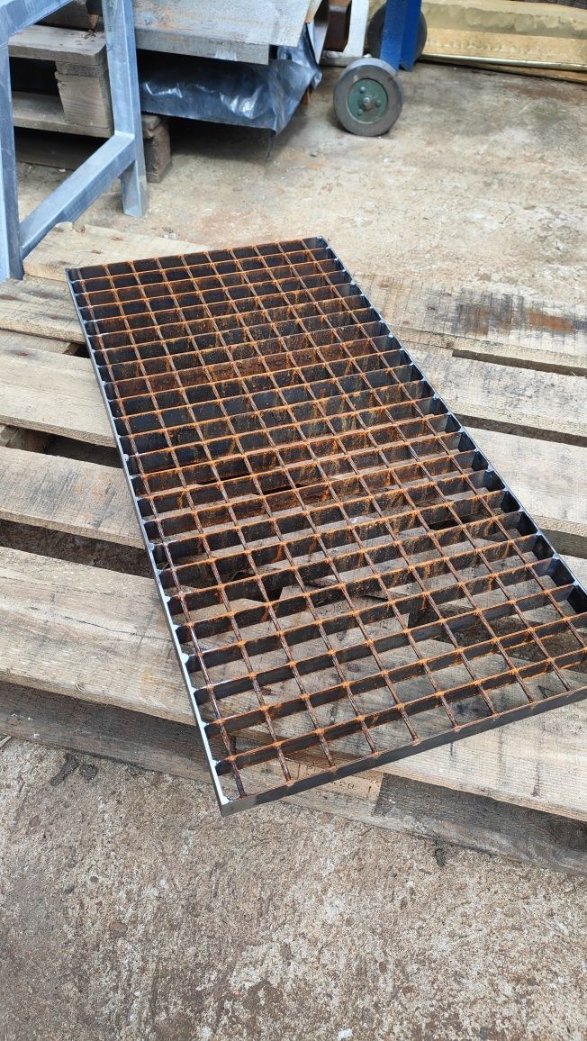 Kraty wema  na wymiar czarne  30x2 30x3 40x3 przycinamy, ocynk  surowe