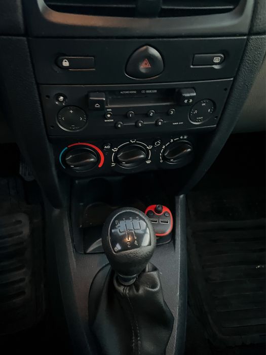 Renault Clio 1.5 dCi Authentique 2003