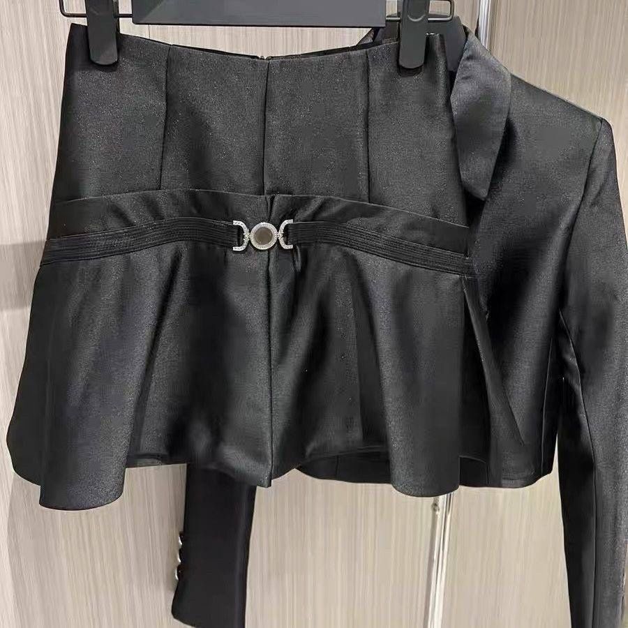 Пиджак с юбкой Versace S
