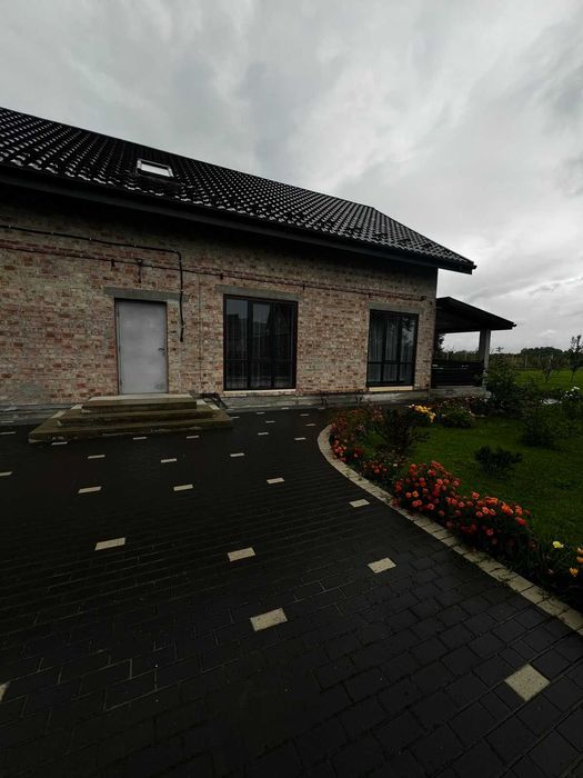 Оренда будинку біля Львова в с. Бартатів