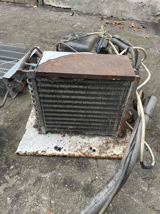 Компрессор и испаритель с холодильника