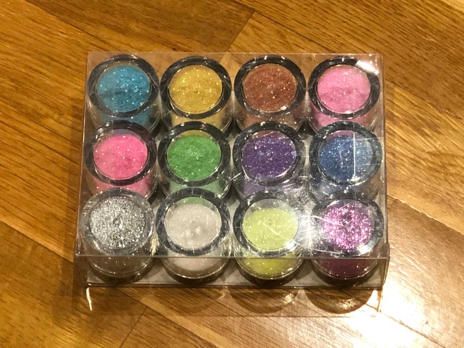 Brokat do paznokci - 12 kolorów