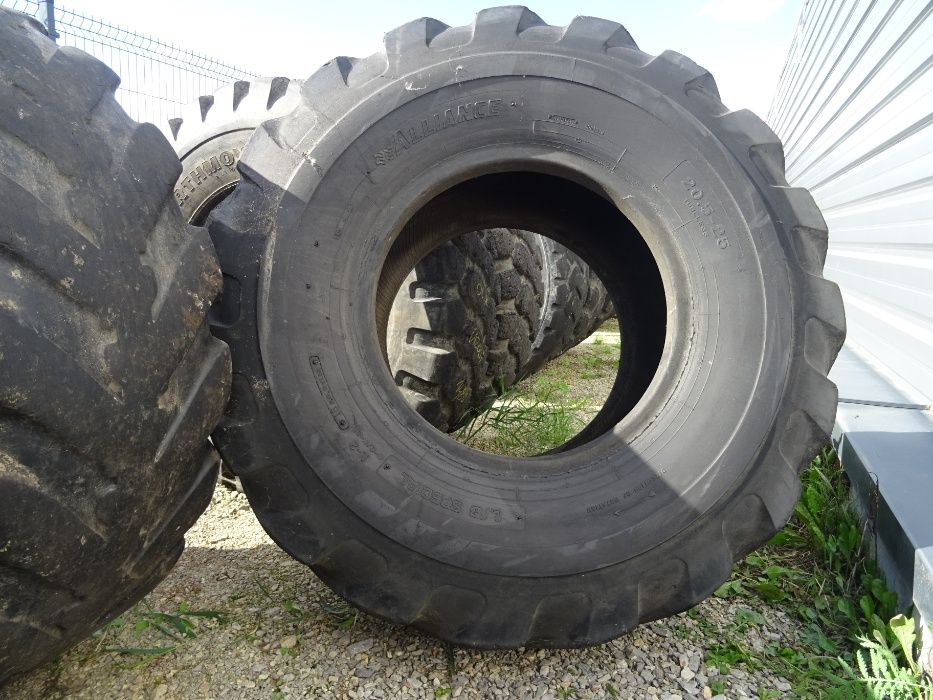 Opona 20.5-25 Aliance L/G Specjal L-Z 16PR bezdętkowa para(1900 netto)