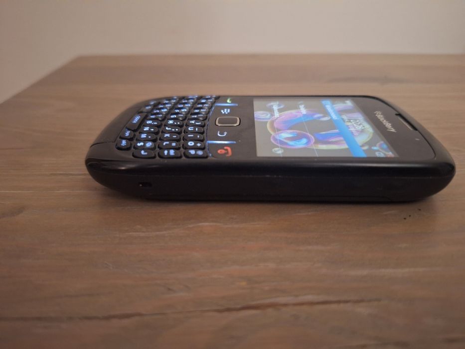 Blackberry 8250.