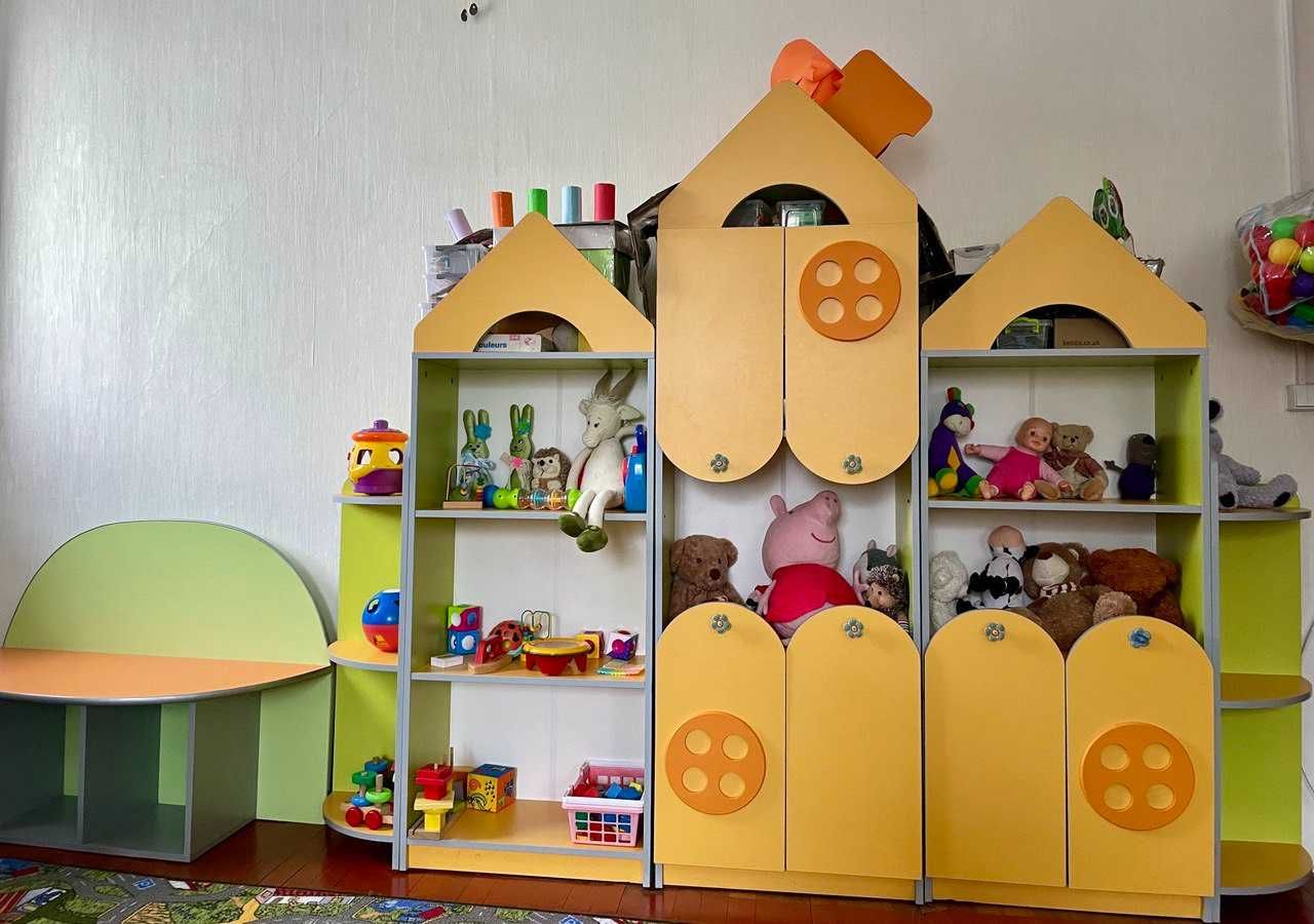 стінка дитяча будиночок