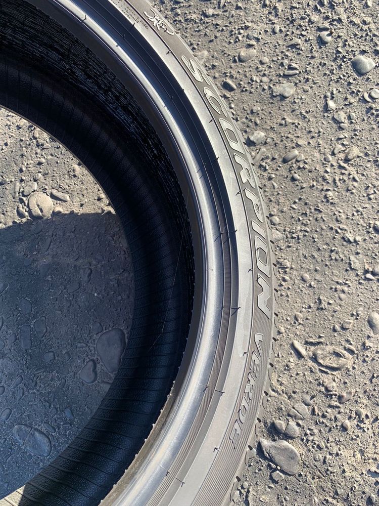 Шини 255/40 R20 Pirelli літо 2020рік,5,5мм