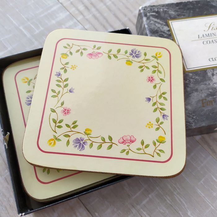 Підставки під чашки 6шт в коробці