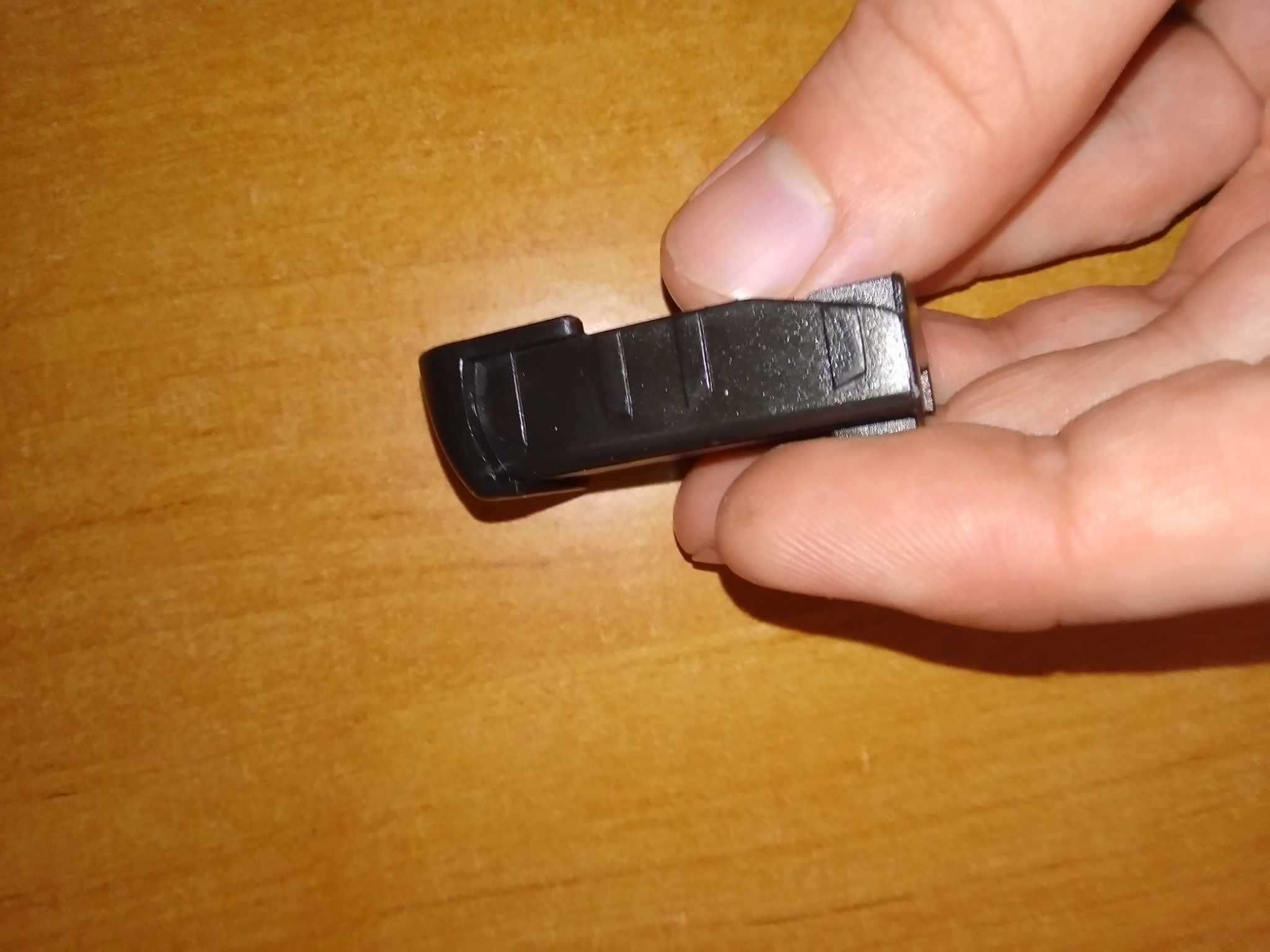 Adapter uchwyt pióra wycieraczki samochodowej L lewy 1 sztuka